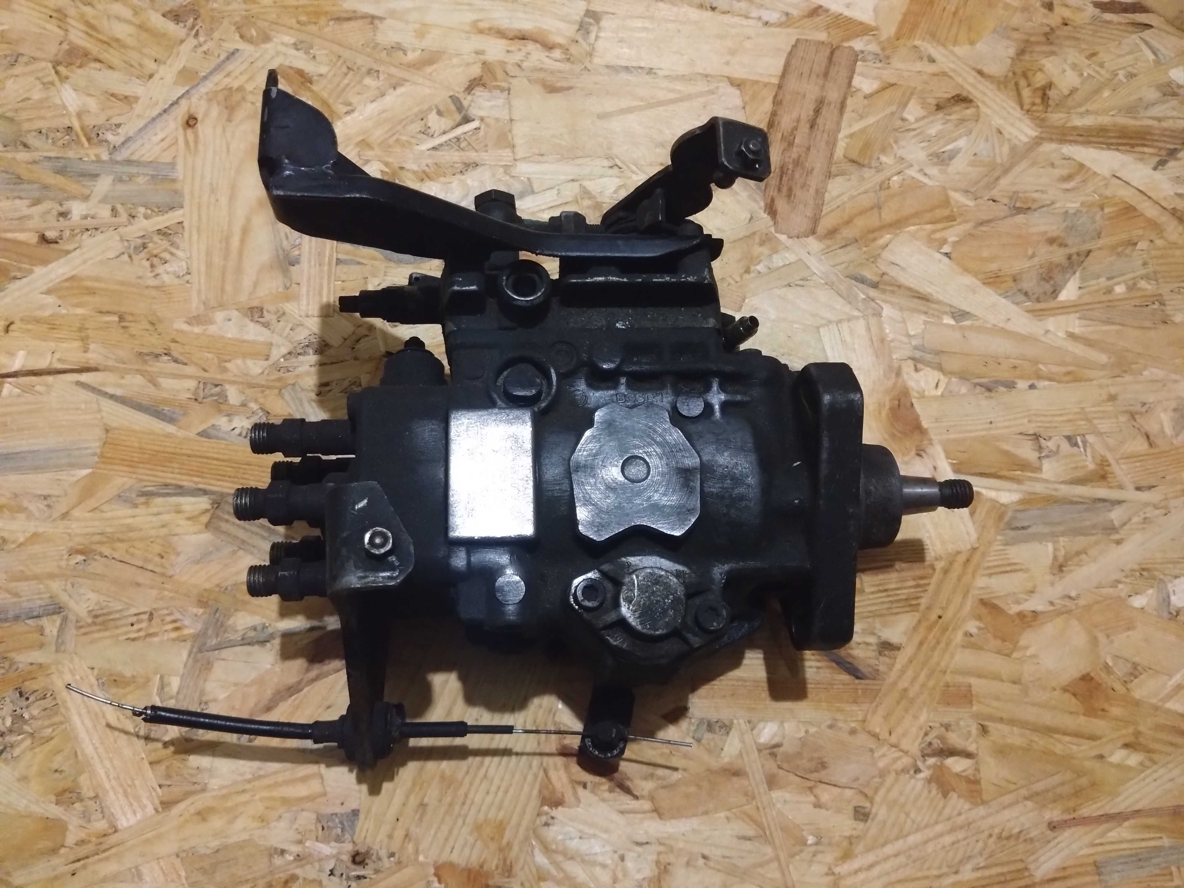 ТНВД Топливный насос Volkswagen T4 2.4 D AAB 074130107E