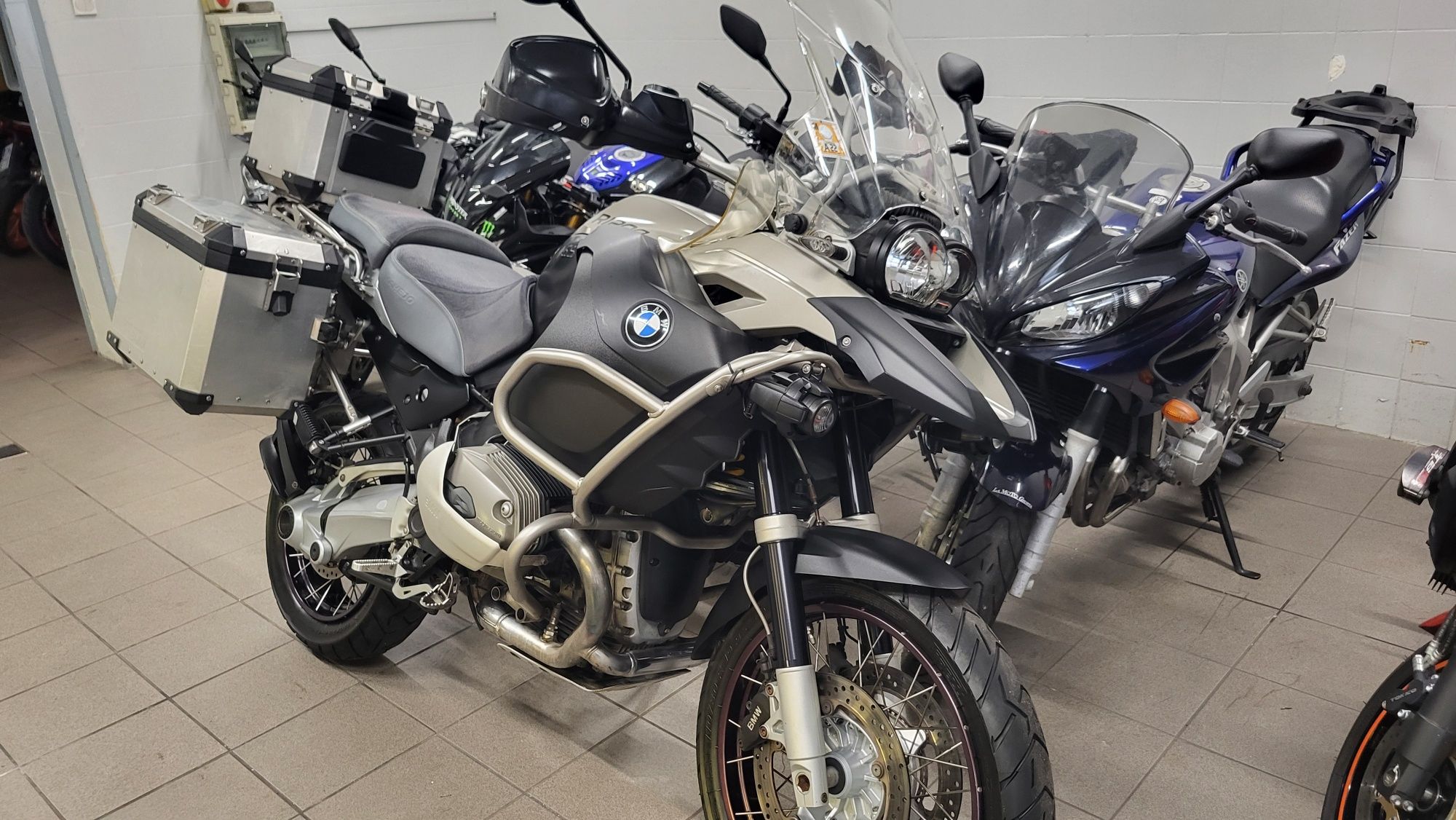 BMW R 1200 GS ADV Bezwypadkowy Niemcy Ksiązki Dostawa pod dom