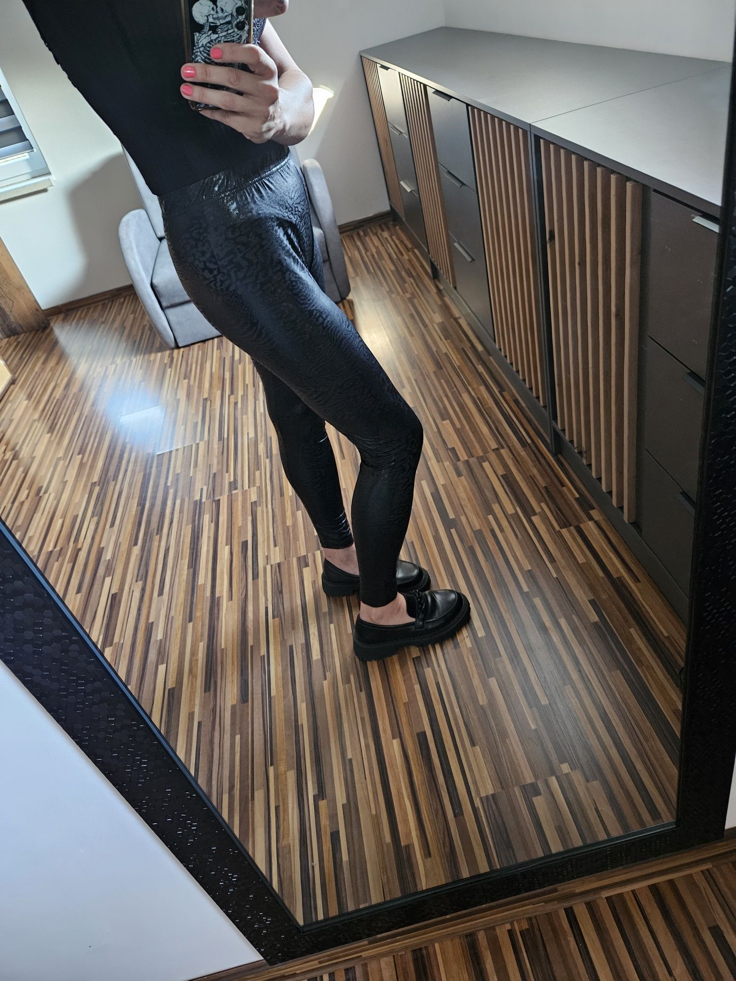 Nowe legginsy M/L Nutshell