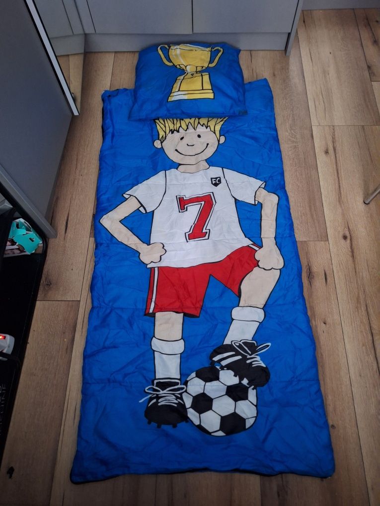 Śpiwór z poduszką do przedszkola