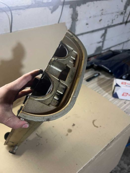 головка  опель омега б. клапанна кришка опель омега б.