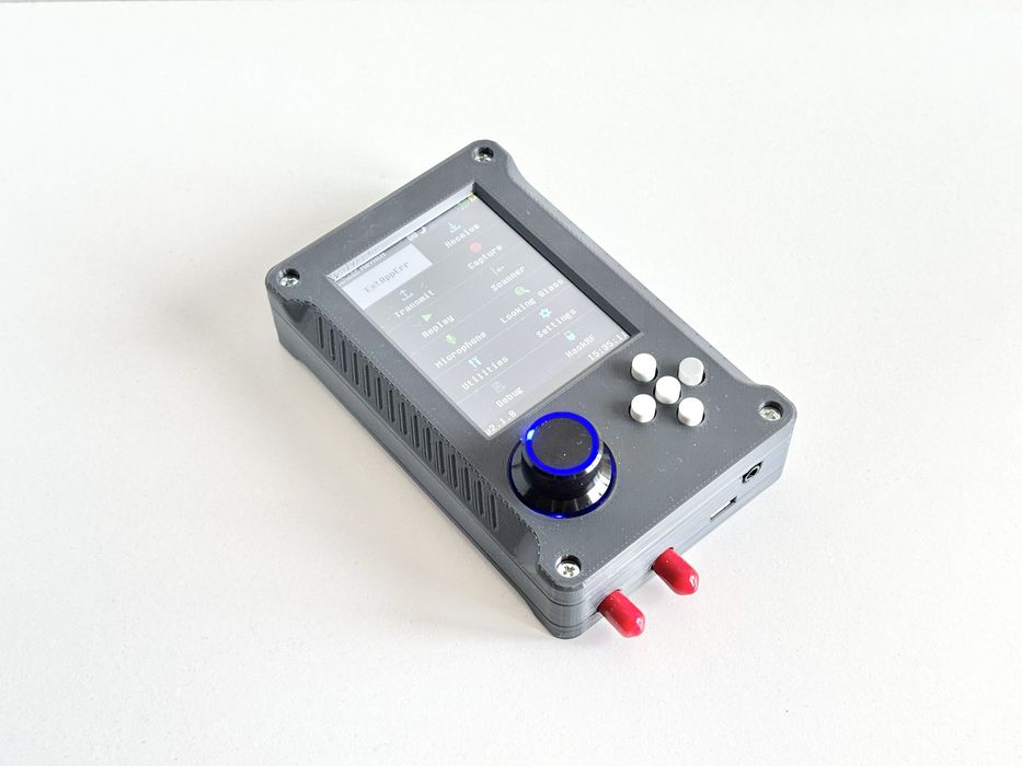 Продам SDR приймач-передавач HackRF One з модулем Portapack H2