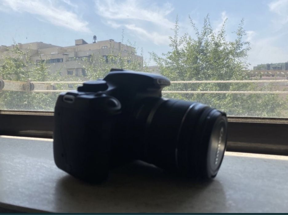 Canon 1100D + extras!