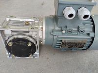 Silnik elektryczny z przekładnią Omec motors 0.37kw