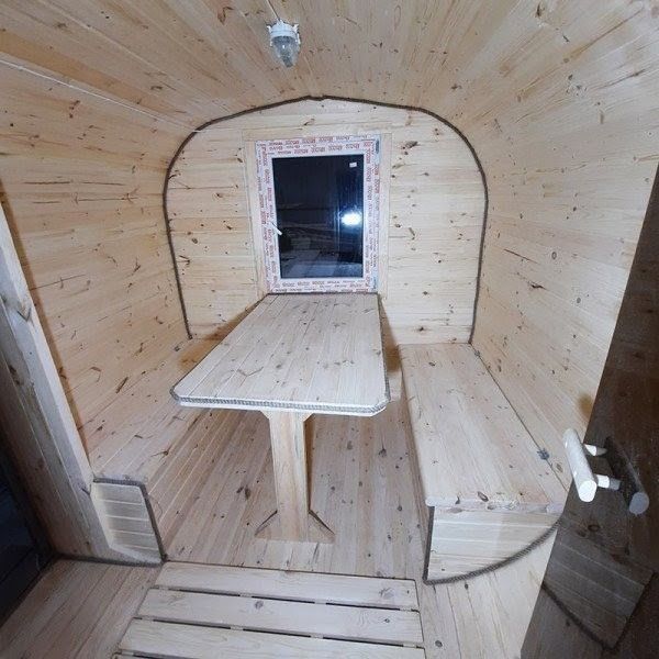 Квадро-Баня топка с улицы 6 м двери внутри стеклянные, лавочки.