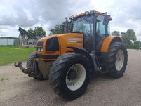Renault Ares 725 RZ