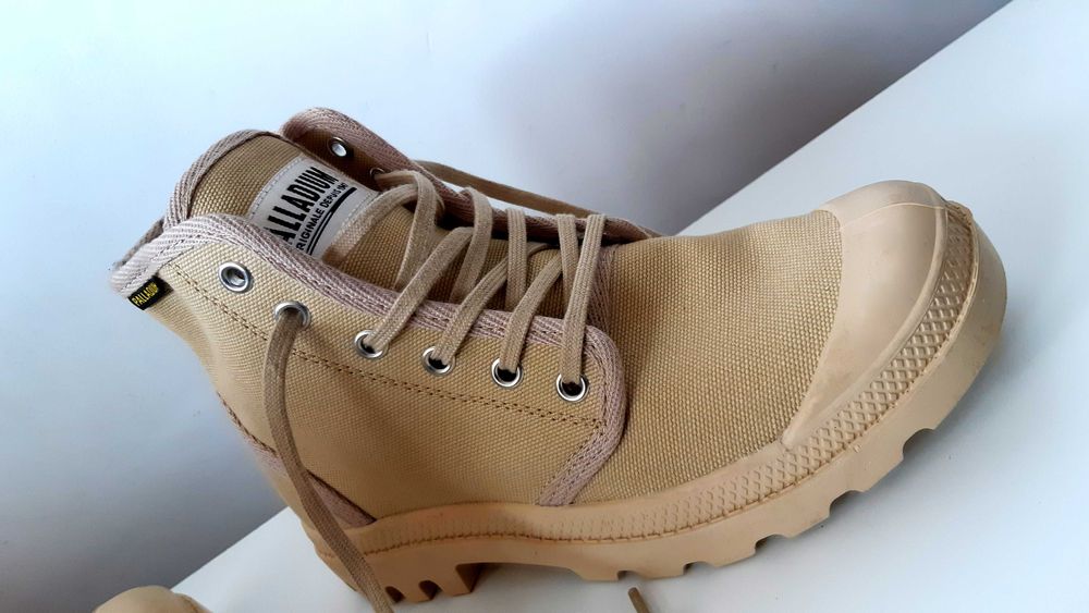 Palladium Pampa Hi Originale piaskowe rozmiar 38