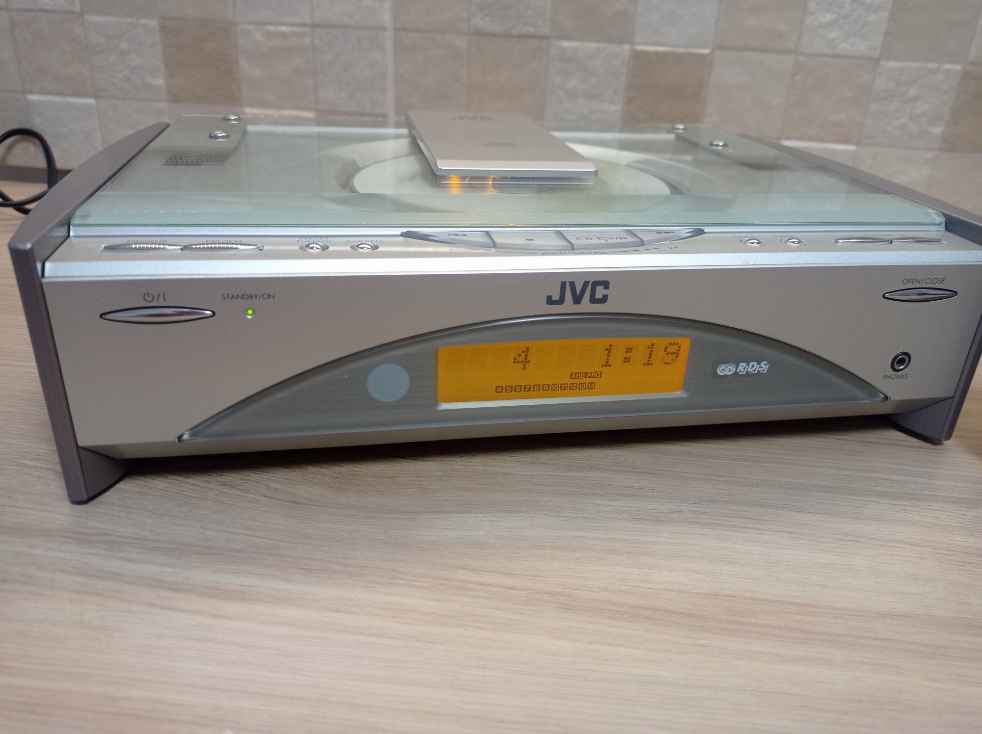 JVC FS-SD9R в идеальном состоянии. Пульт в комплекте.