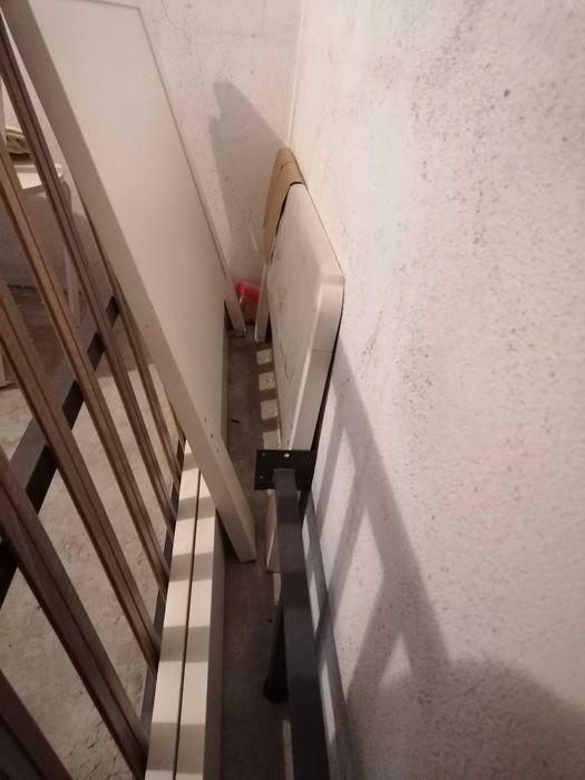 Cama branca individual