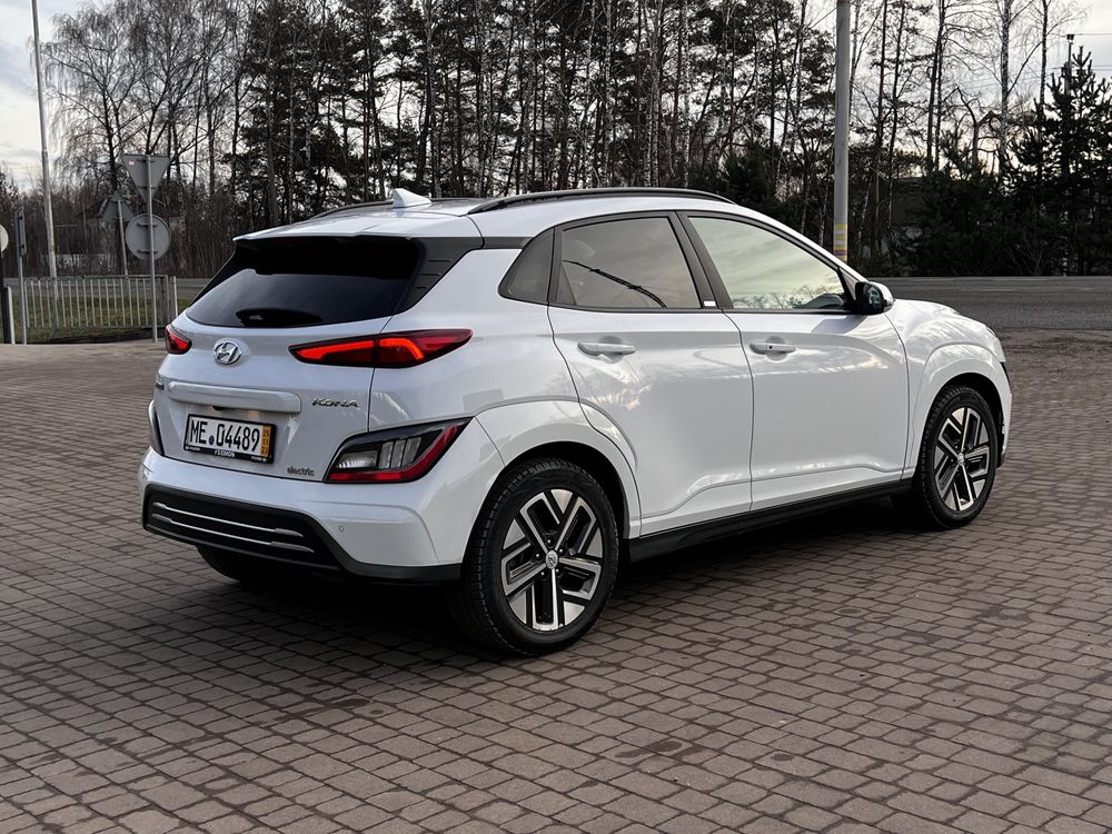 Hyundai kona 2021 64kwh soh100% 530км