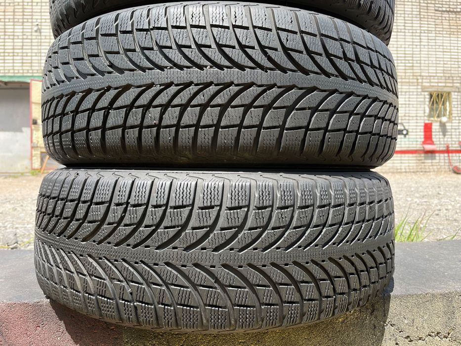 235/60 R18 Michelin 2 зимние шины