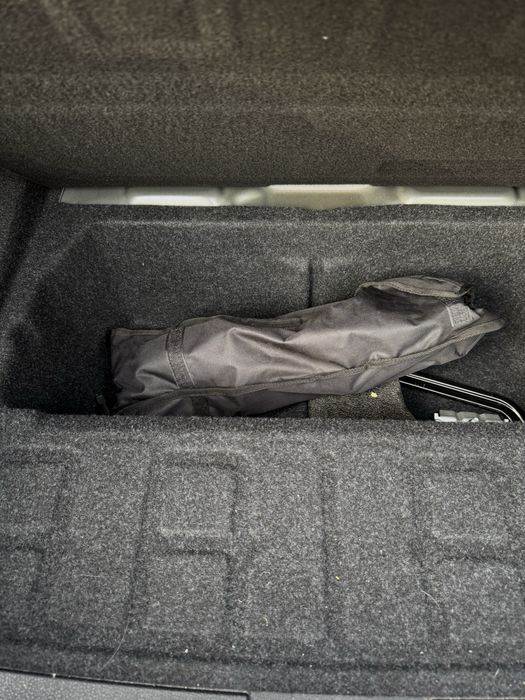 BMW 320i xDrive 2016 року