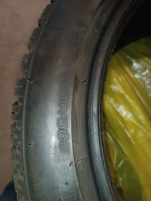 4szt zimowe 235/45R18 Firestone 8mm 2020r niski przebieg!
