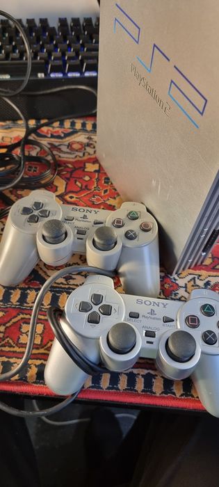 Playstation 2+2pady+Memory card+gra