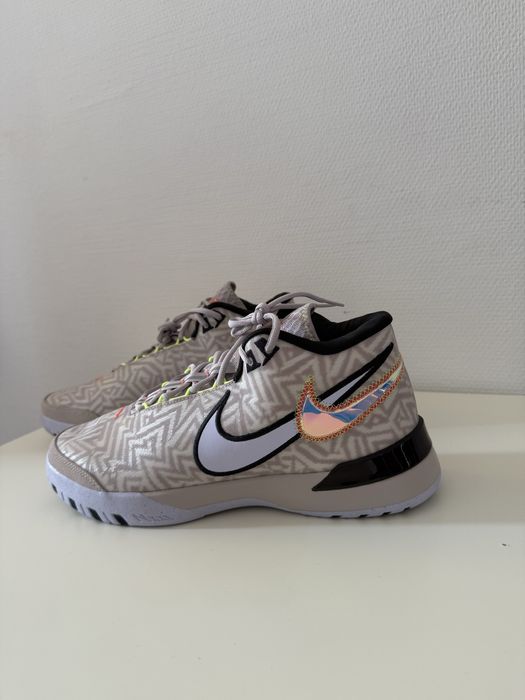 Nike Lebron NXXT genisus platinium violet
