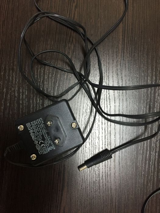 Продам блок питания AC ADAPTOR