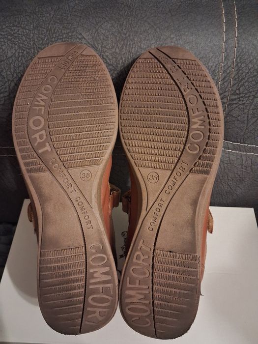Półbuty czółenka na koturnie skórzane Lasocki r 38 brązowe