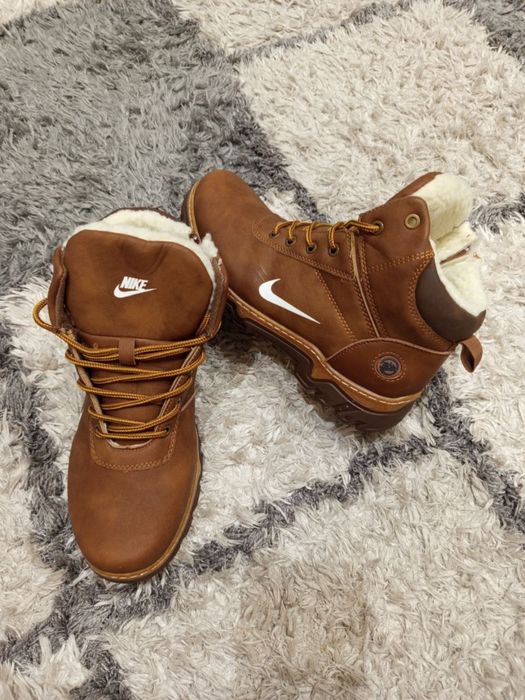 Nowe zimowe buty męskie.