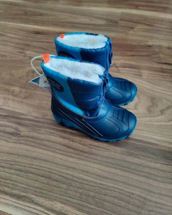 Świecące buty zimowe rozm 26 (wkł. 16 cm)