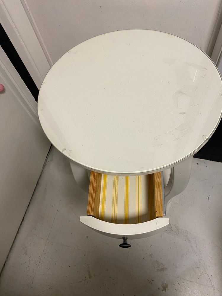 Mesas cabeceiras Ikea