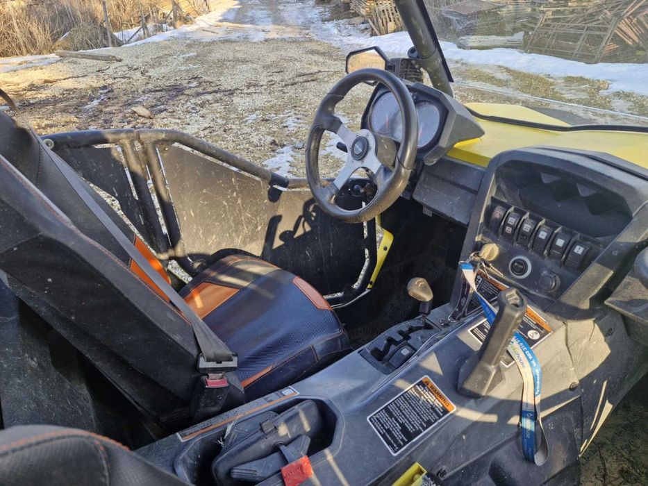 **Can am commander 2016  quad 1000R utv + pług zarejestrowany**