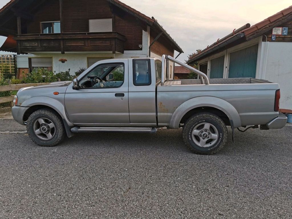 Запчастини Nissan Navara d22 авторозборка Навара д22