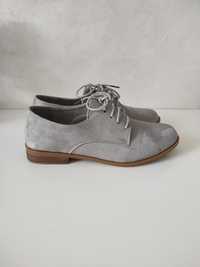 Pantofle mokasyny oksfordki obuwie biurowe eleganckie szare 38 Seastar