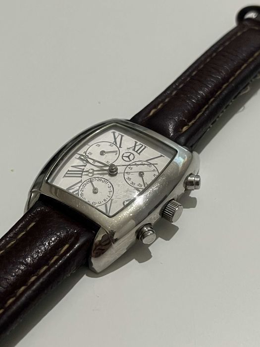 Zegarek Mercedes-Benz – skórzany pasek Chronograf Kwarcowy elegancki