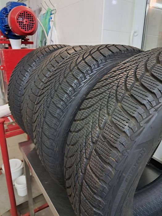 Продам шини зимові  Goodyear Ice2 ultragrip 205/55 R16 94t