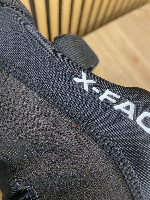 Ochraniacze kolan Xfactor X-factor flow rozmiar M downhill enduro dh