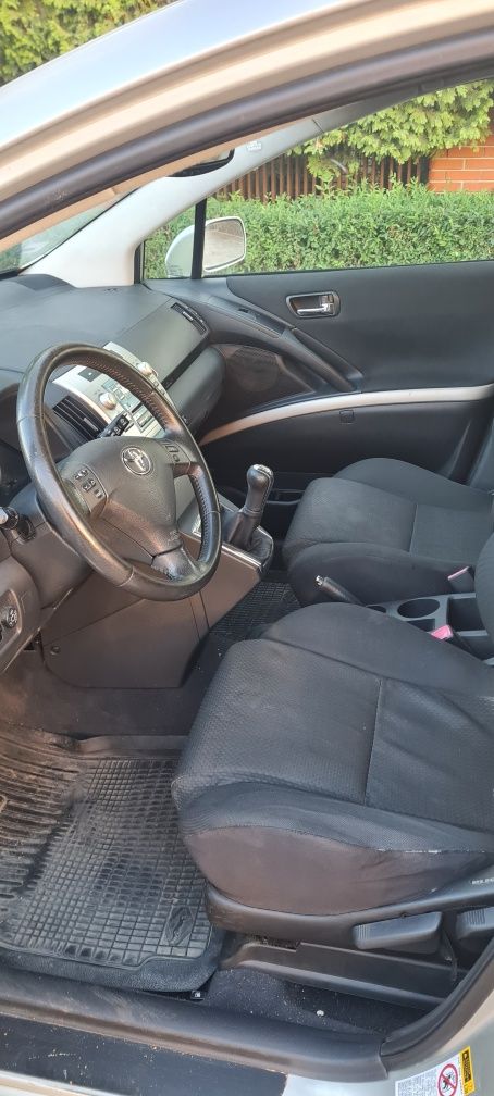Toyota Corolla Verso 1.8LPGWitam. 

Toyota Corolla Verso 1.8 LPG

2004