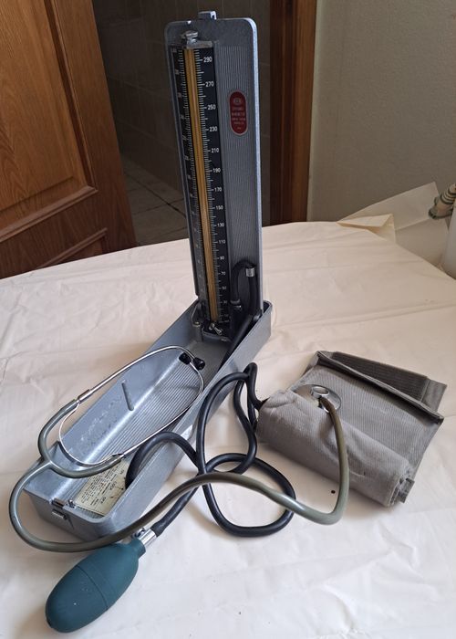 Bastante antigo e a funcionar