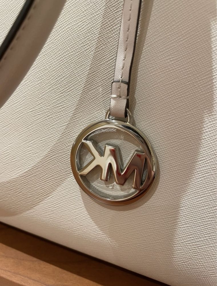 Mala michael kors branca