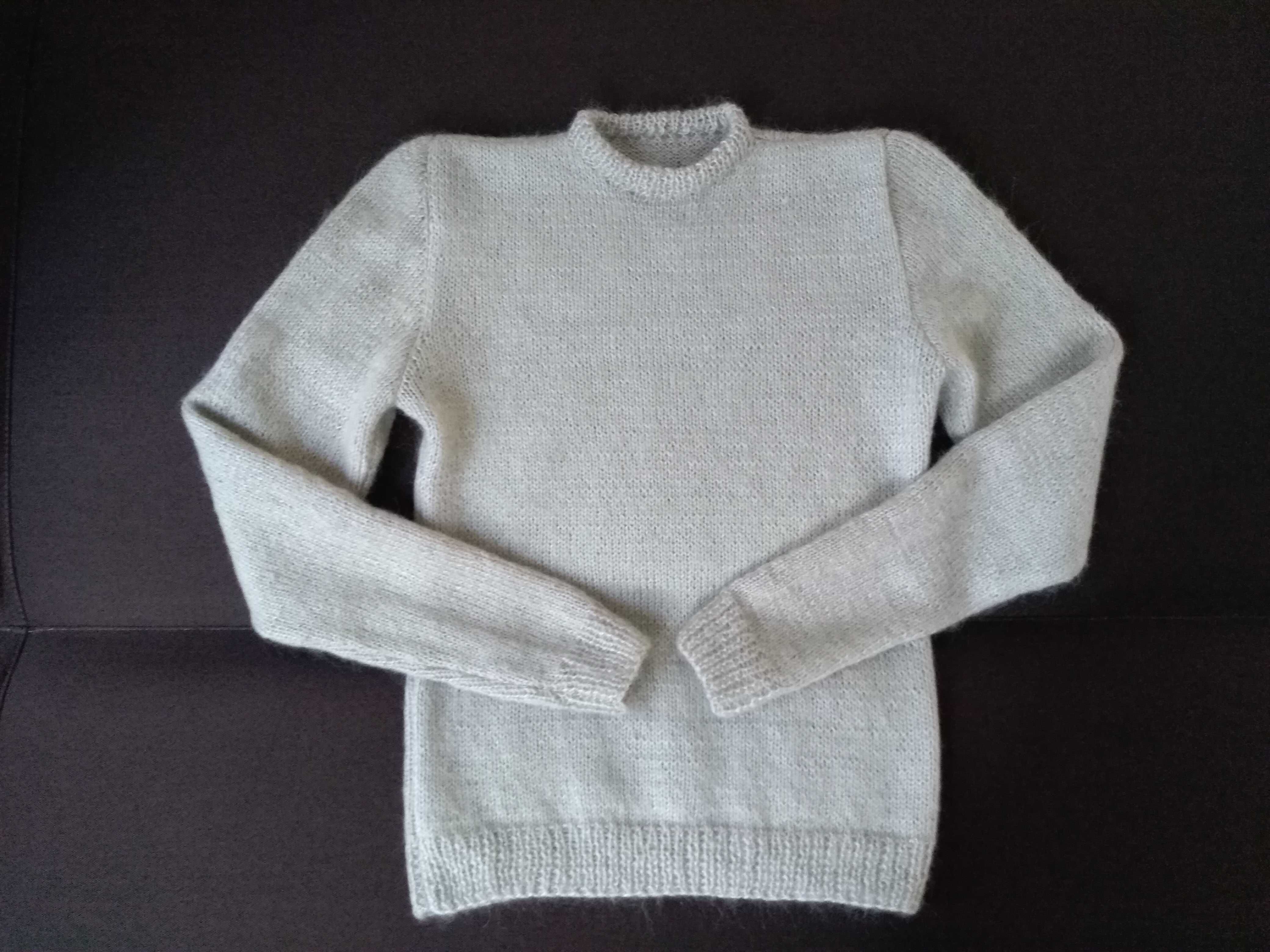 Nowy sweter ręcznie robiony z włóczki moherowej jasnoszary unisex