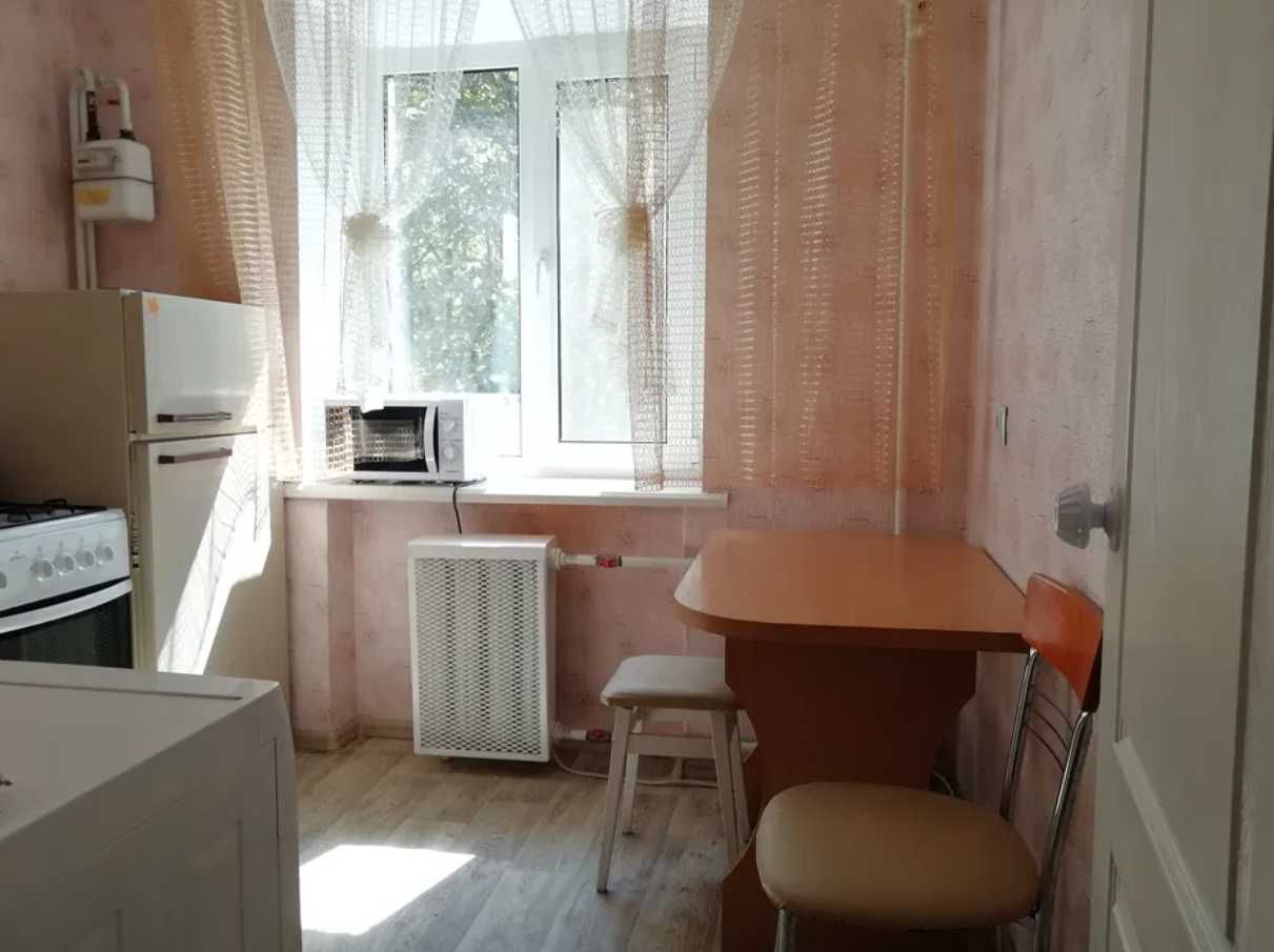 Сдается 1 комн. квартира на Сталеваров, центр города