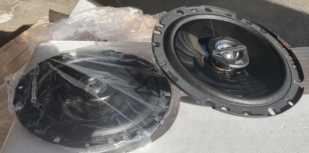 Kit Colunas Focal e JVC