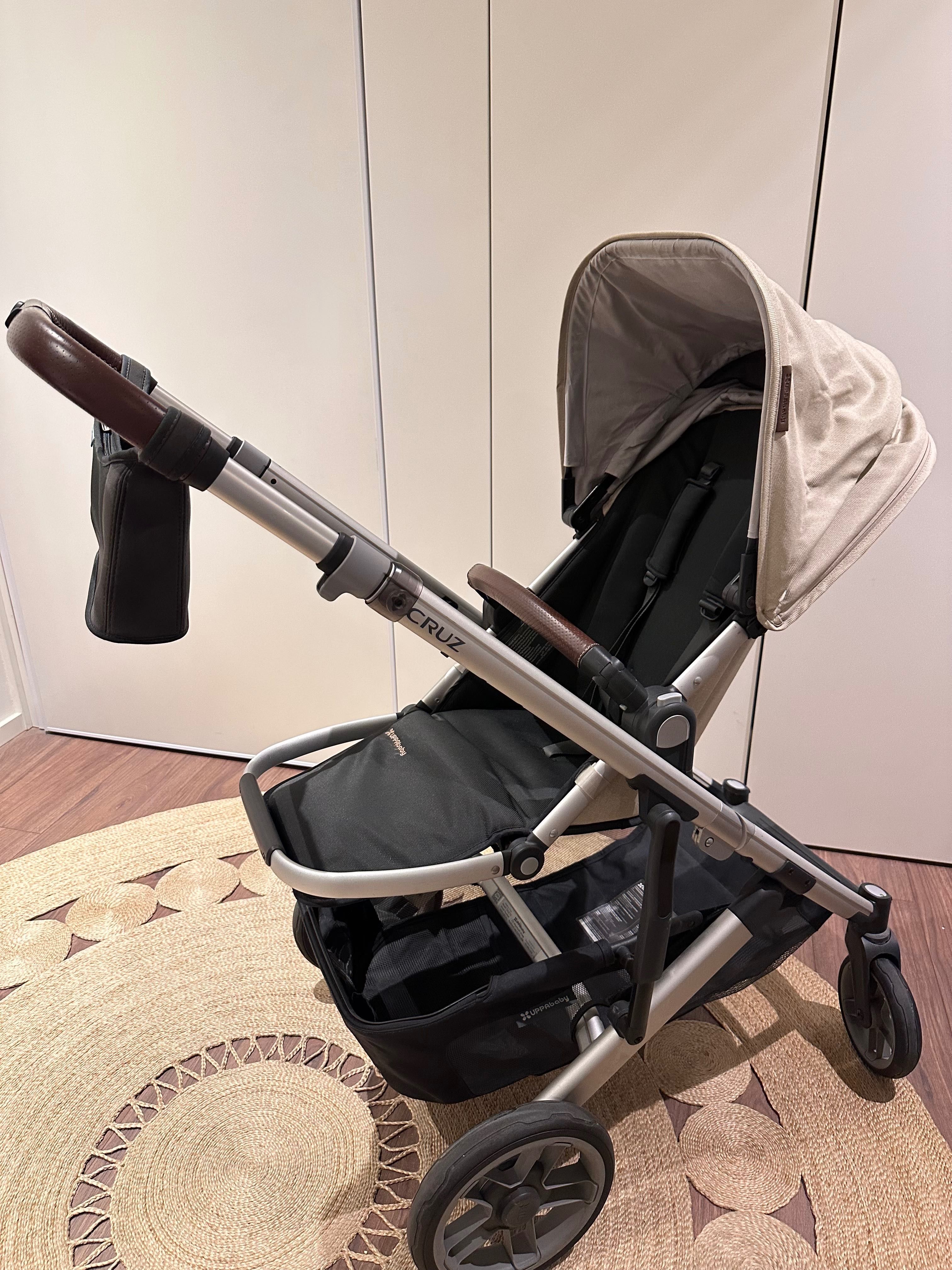 UPPAbaby Cruz V2 com Alcofa e 6 acessórios