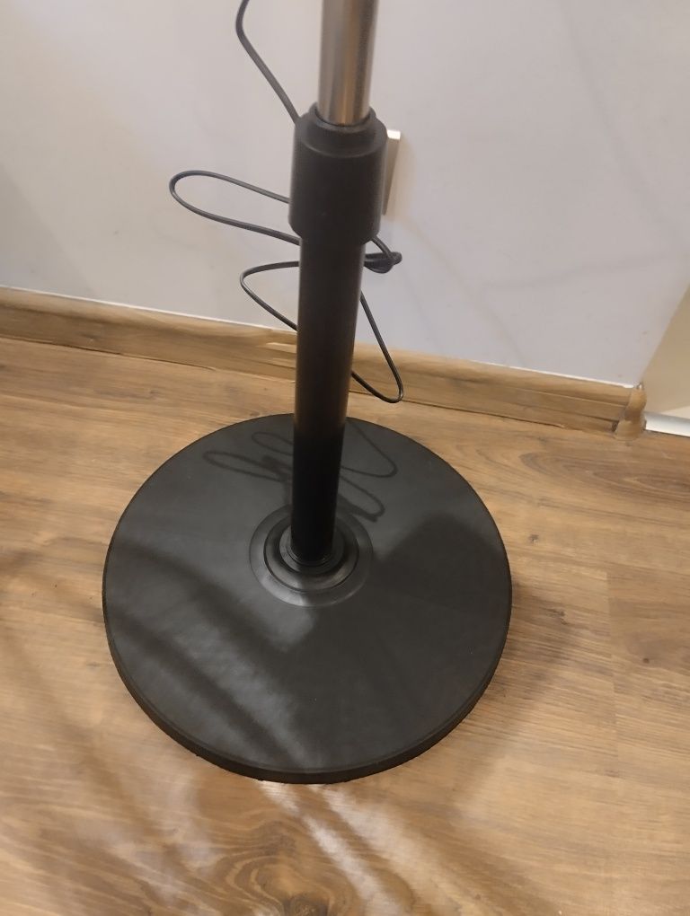 Wiatrak stojący 127cm 50w
