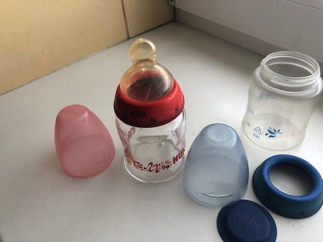 Пляшечка NUK з широкою соскою для кормління немовлят
