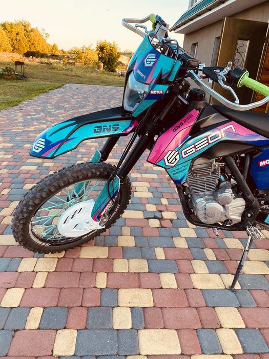 Продам мотоцикл Geon GNS 250