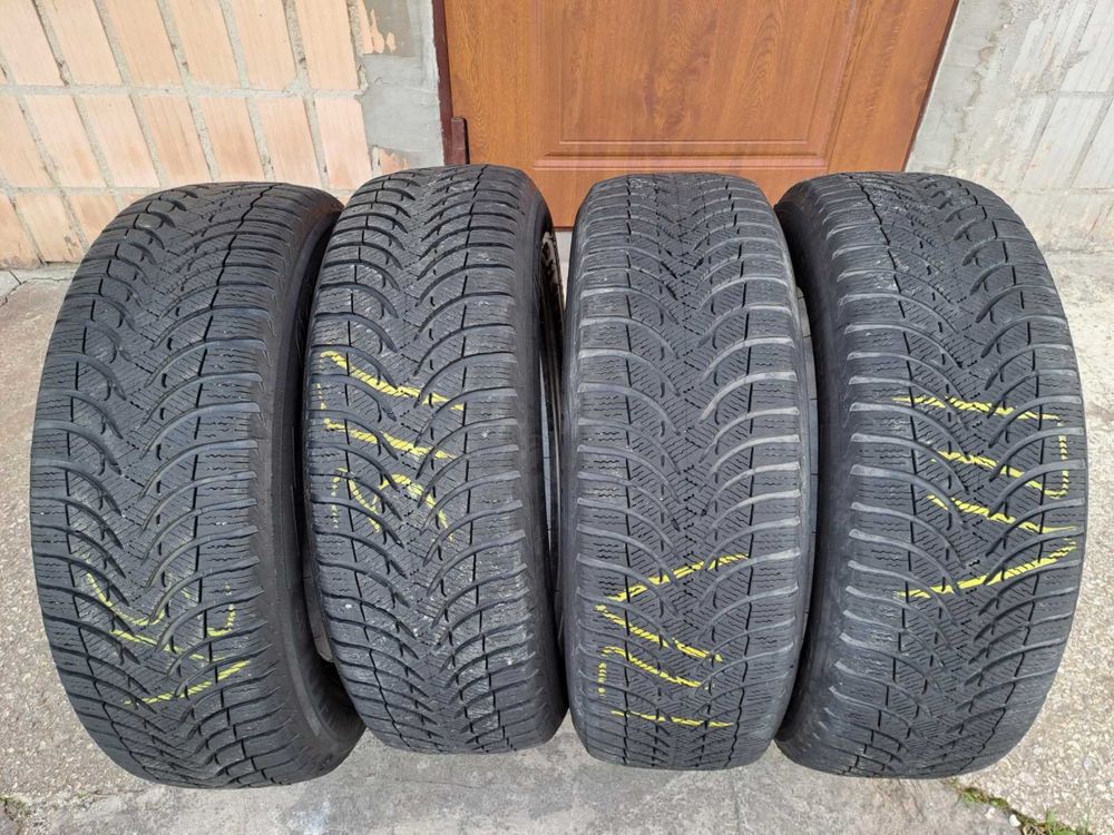 зимову резину MICHELIN ALPI A4 215/60 R17 2017 р.