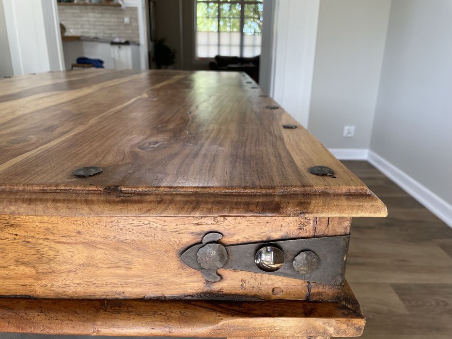 Stół kolonialny w pełni lity, oryginalne okucia
