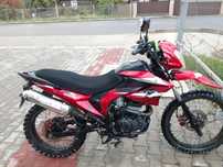 Продам моторку Spark 200cc