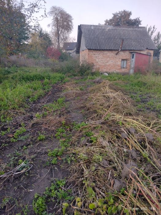 Терміново продам зем.ділянку біля смт.Мар'янівка з виходом до річки!