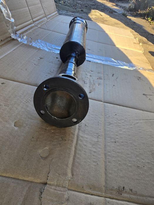 Продам передний крестовинный кардан нива ВАЗ 2121,21213,21214