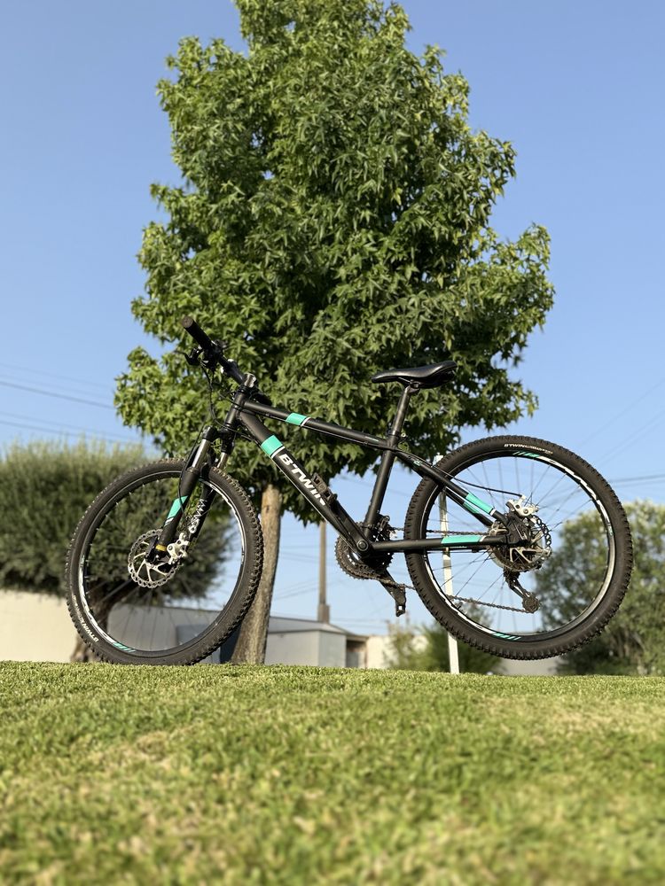 Bicicleta Btwin 24’’ para venda.