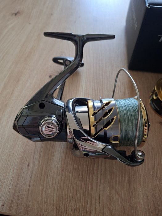 Shimano Twin Power 4000 5.3.1 plus zapasowa  szpula