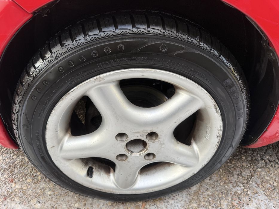 Toyota Yaris benzyna