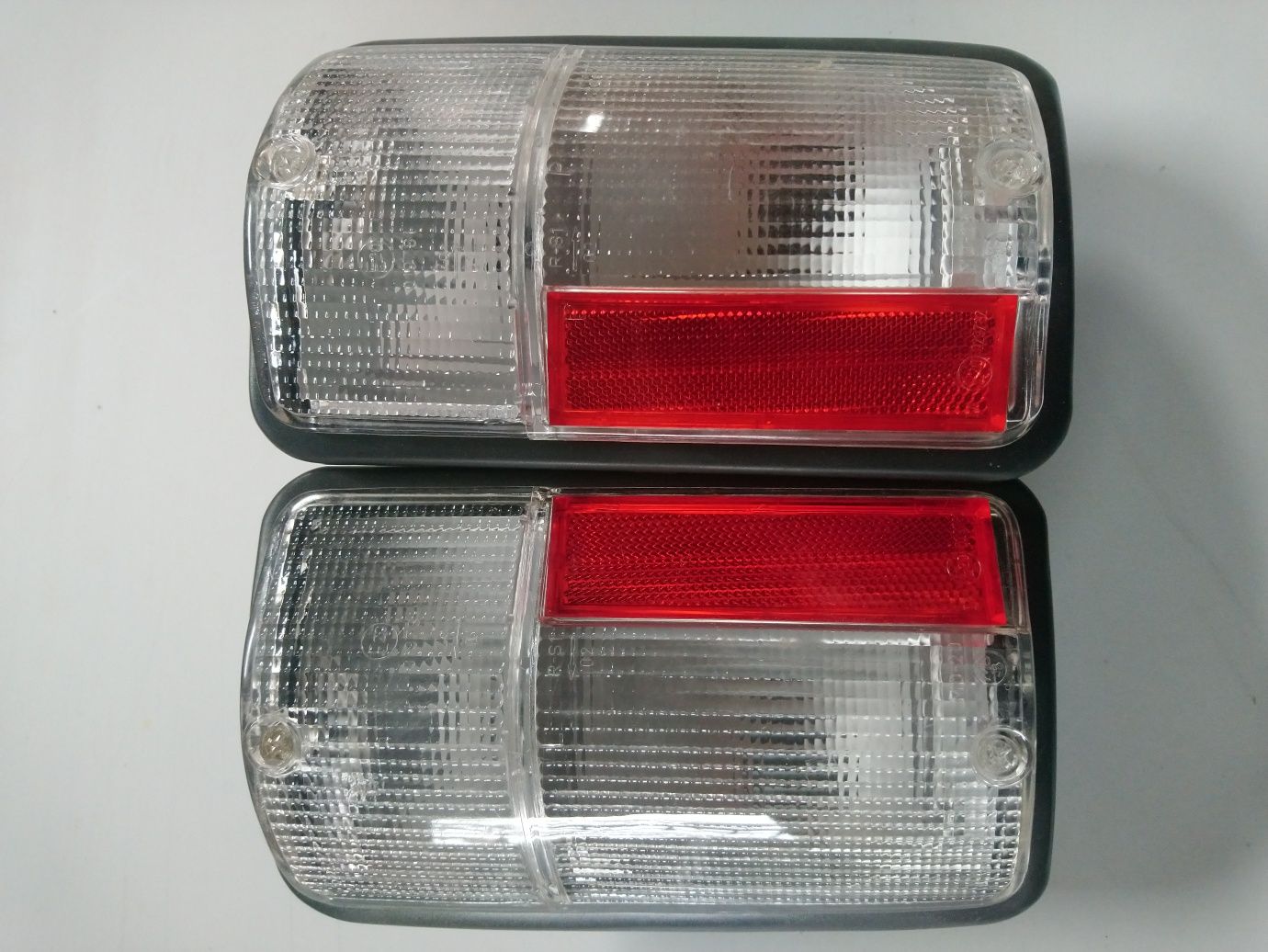 Lampy tylne fiat 126 p białe