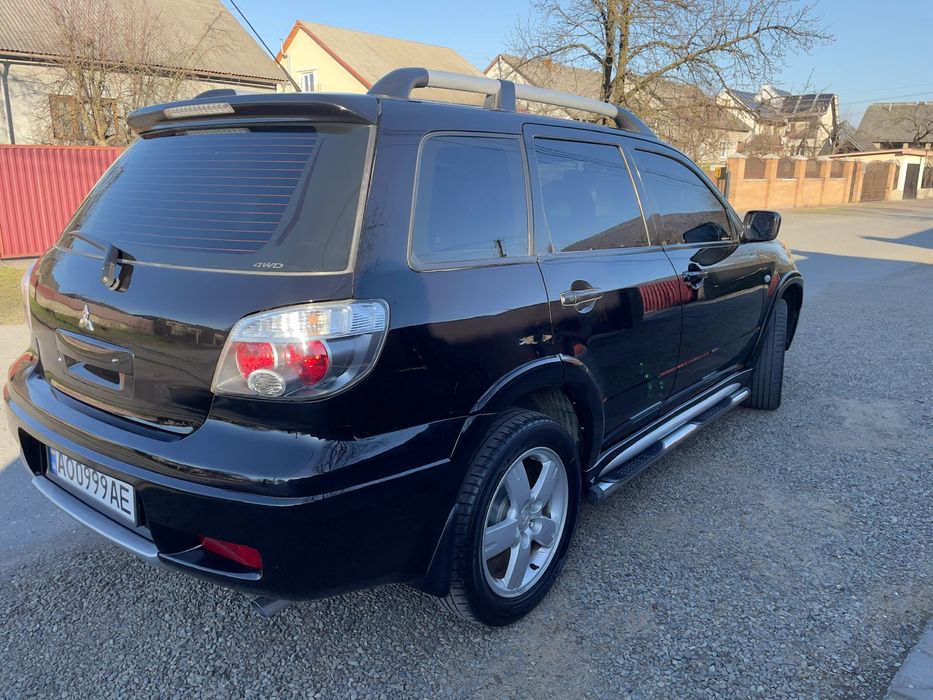 Автомобіль